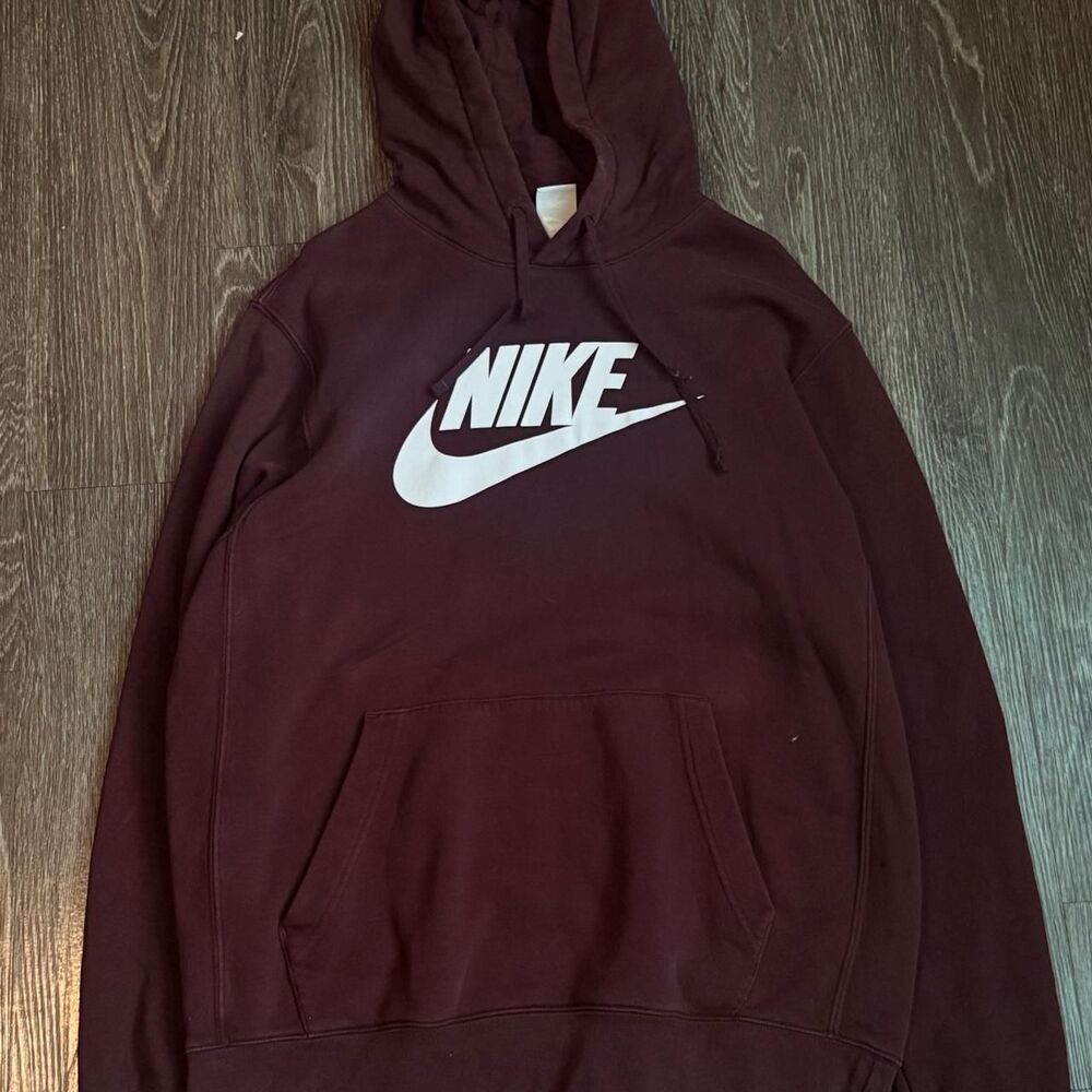 Nike Men's Burgundy Hoodie